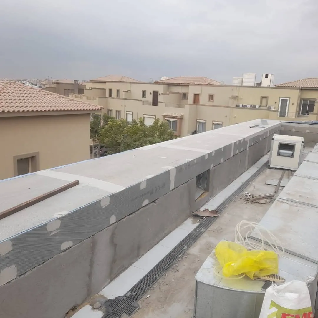 سطح مبنى جاهز لأعمال العزل